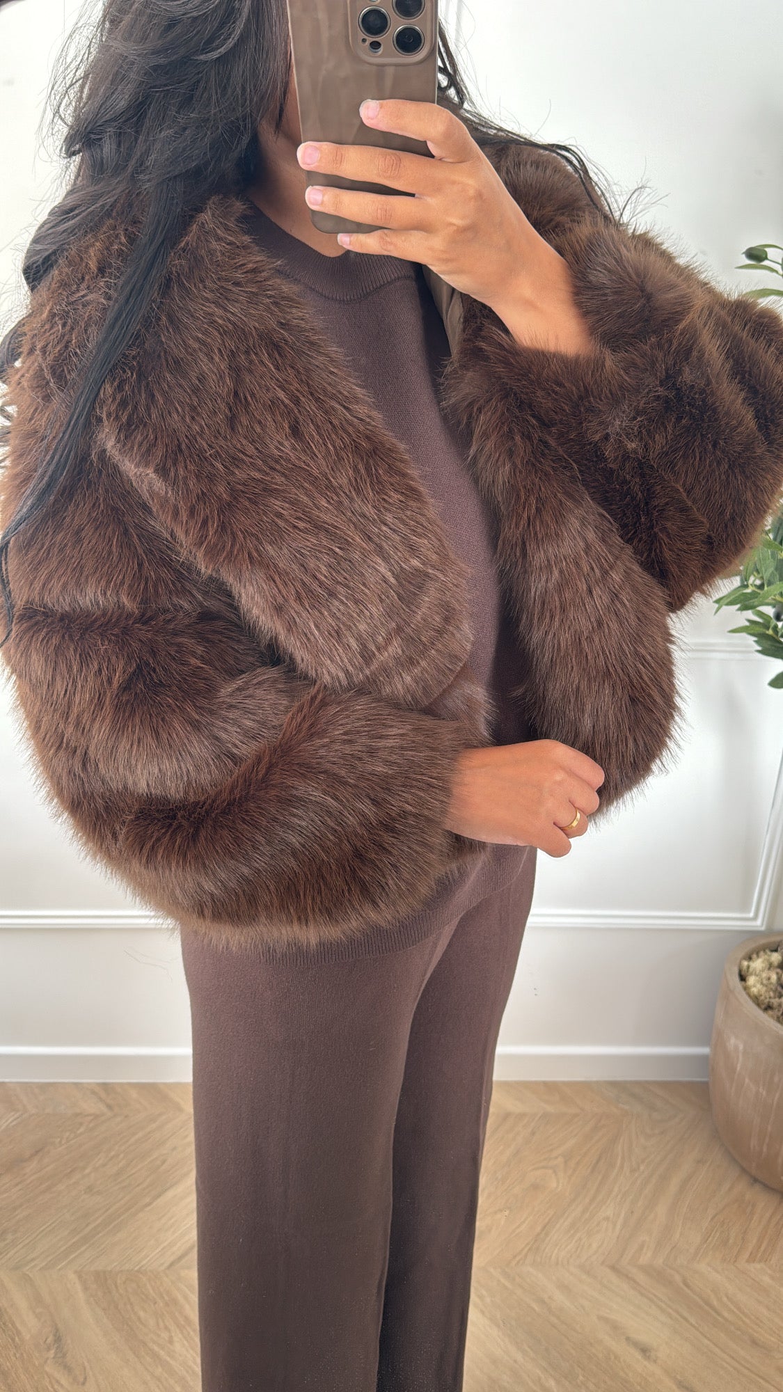 INA | FOURRURE CHOCO