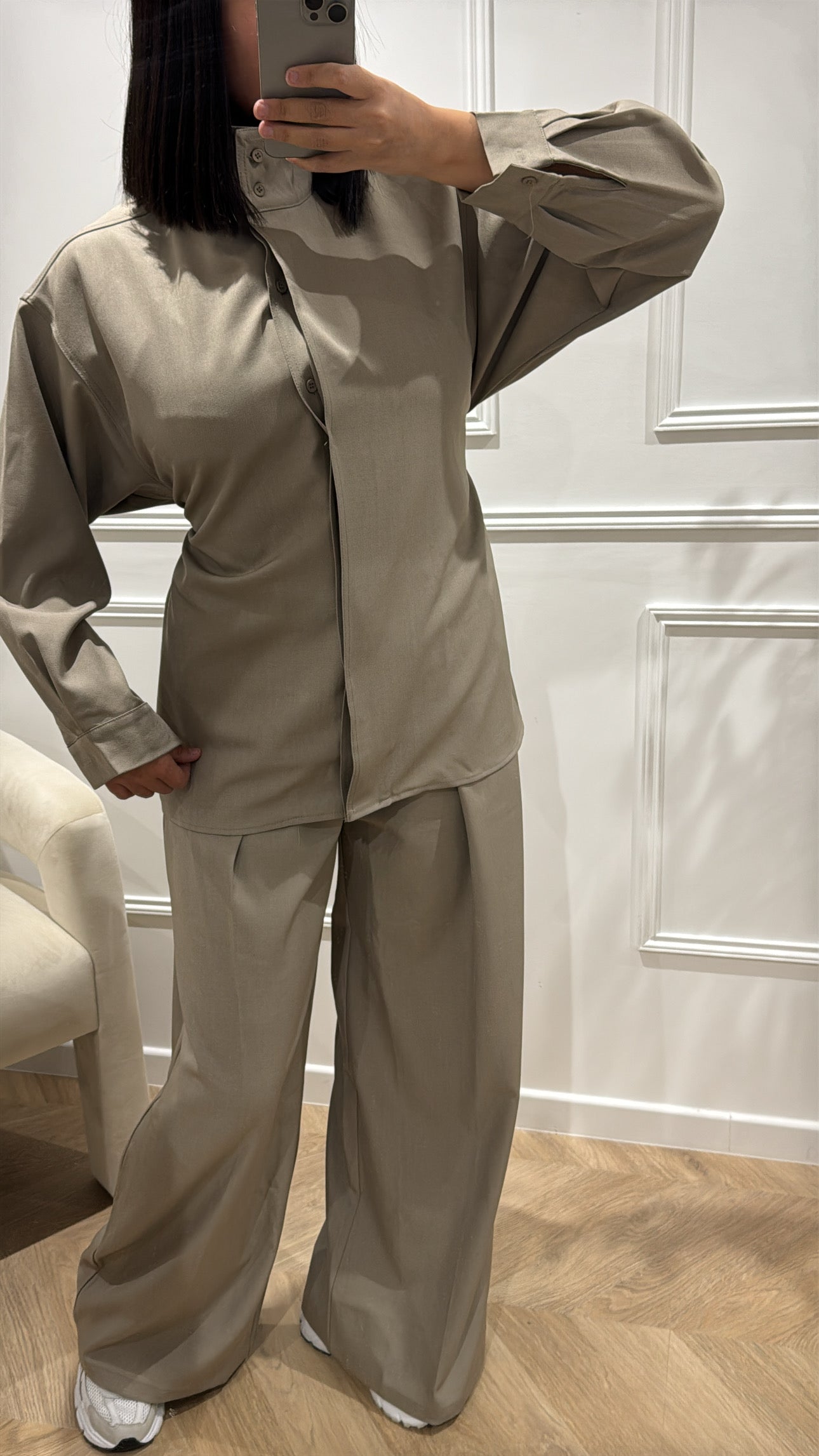 AVI | SET TAUPE